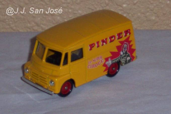 MORRIS LD 150 VAN. CORGI 001.jpg