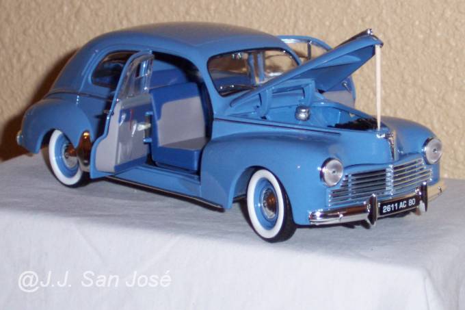 PEUGEOT 203. SOLIDO 1.18 008.jpg