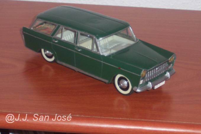 SEAT 1400 C 010.jpg