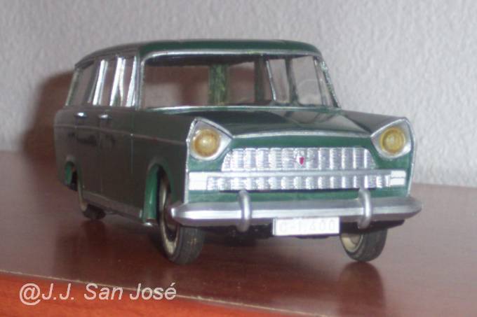 SEAT 1400 C 014.jpg