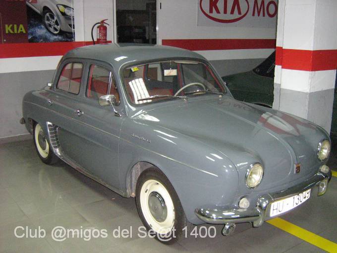 RenaultDauphinMA_02.jpg