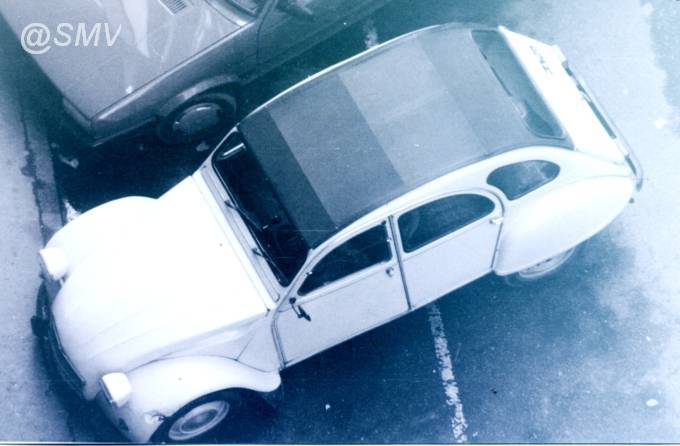 Citroen2CV_VA-1651-G_02.jpg