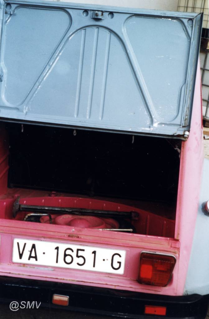 Citroen2CV_VA-1651-G_06.jpg
