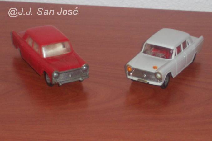 COLECCION PRIVADA JUGUETES J.J. SEAT 1500 GOZAN008.jpg