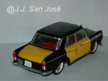 Seat 1500 taxi de Barcelona. GOZAN 1.jpg